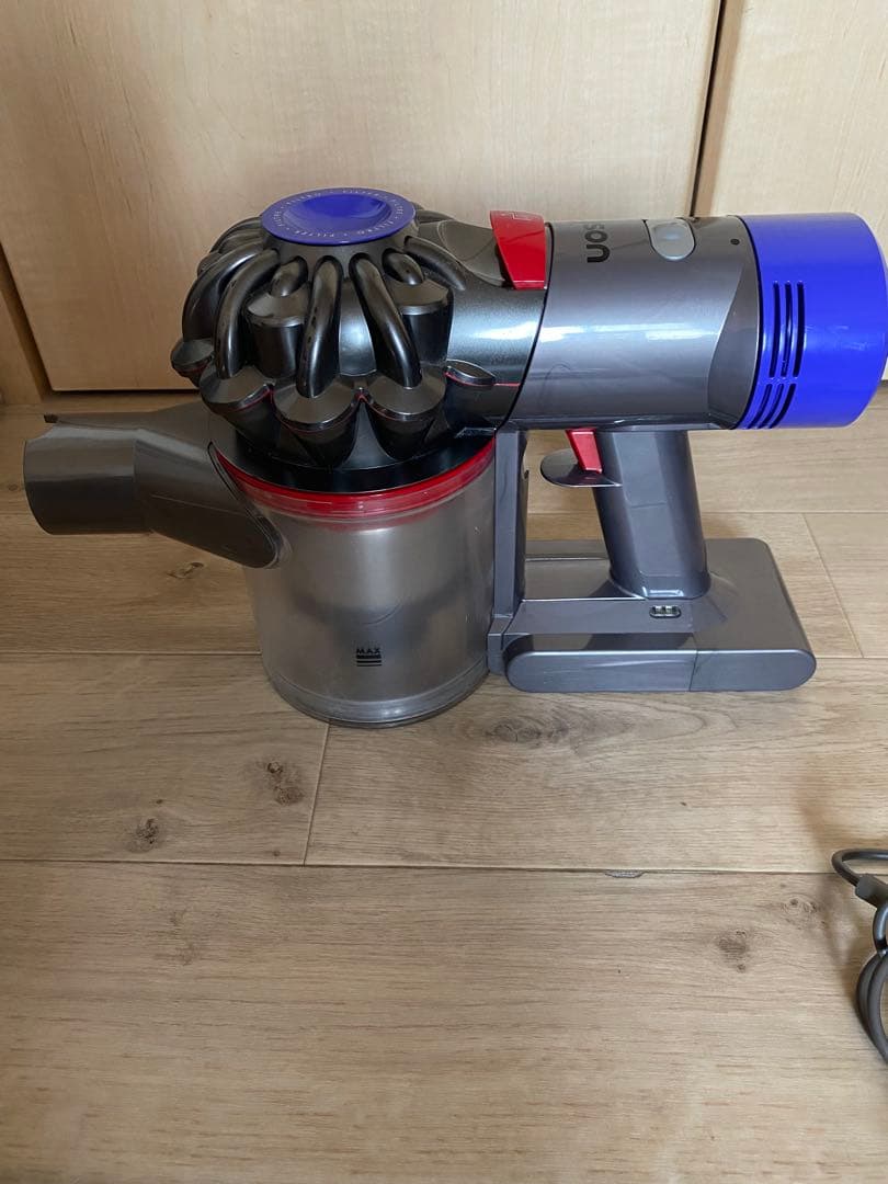 dyson V8 (SV10) コードレスクリーナー セット