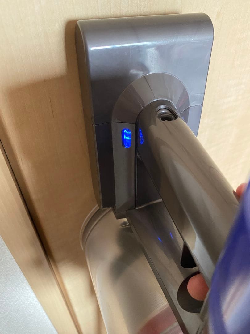 dyson V8 (SV10) コードレスクリーナー セット