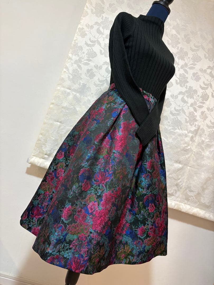 【未使用・タグ付き】ロイスクレヨン MaDeira ジャガードスカート