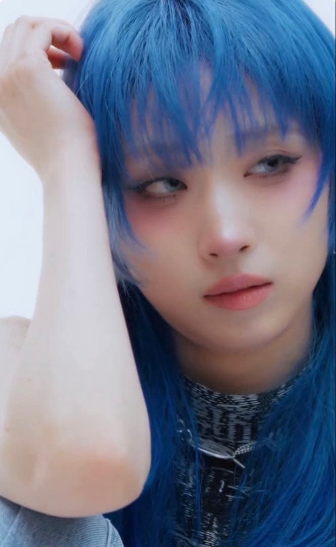 HANA JISOO 着用 DIESEL ディーゼル Dロゴ 4連 ネックレス