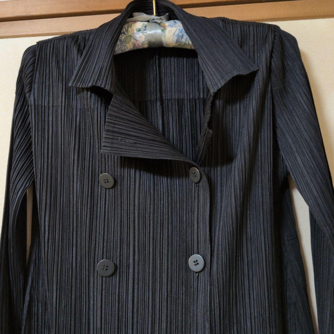 PLEATS PLEASE のロングコート