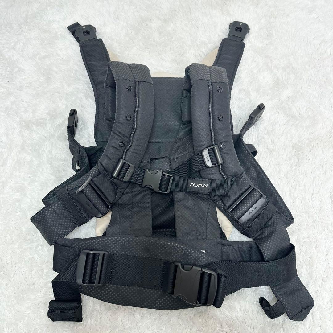 ✨極美品✨nuna CUDL clik 抱っこ紐 黒 キャビア 直営店限定色