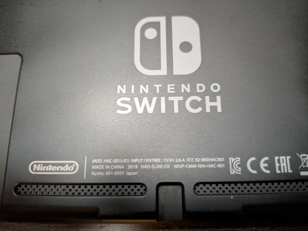 【美品】 Nintendo Switch 本体 新モデル (バッテリー強化版)