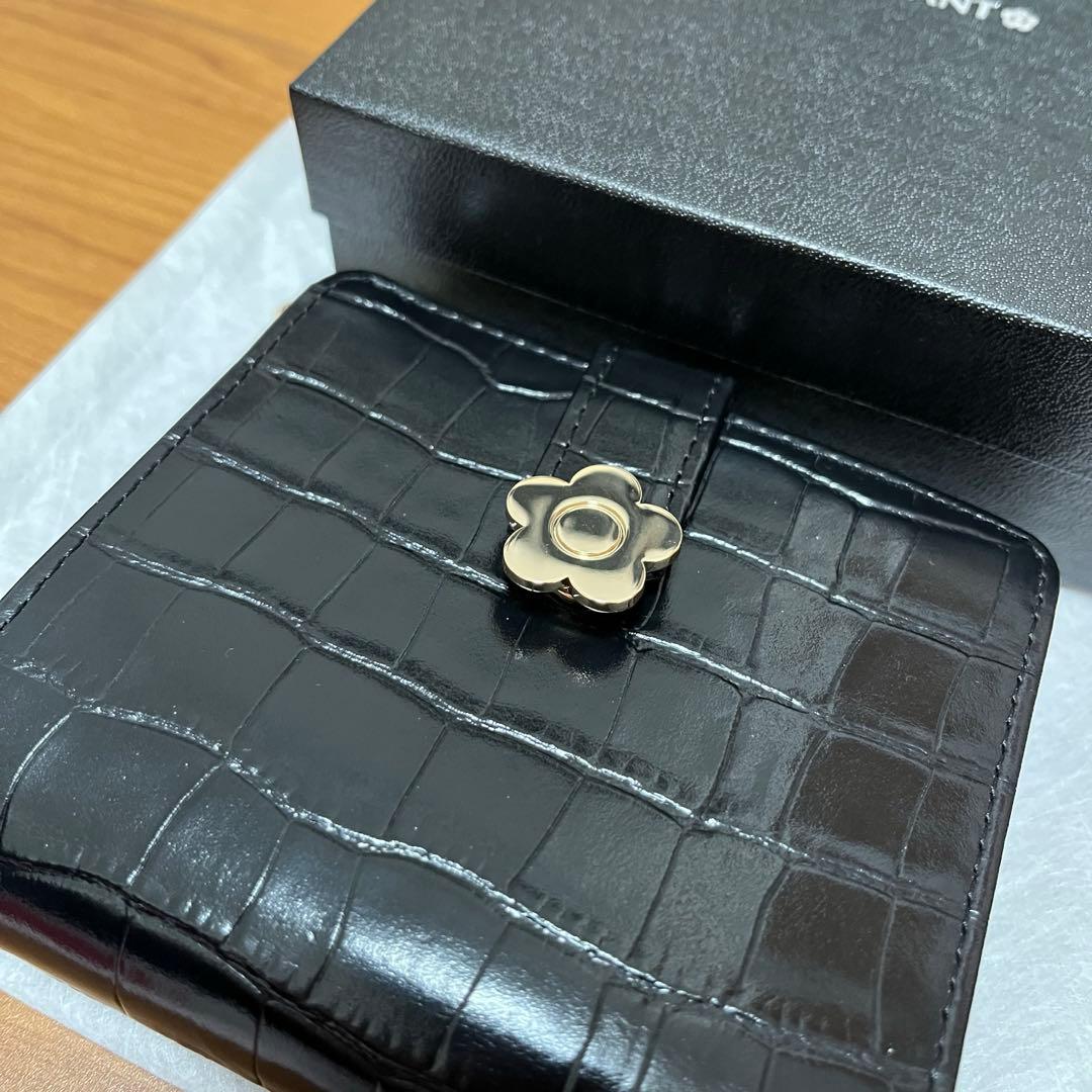 マリークワント　折り財布　ブラック　牛革　ウォレット　クロコ型押し