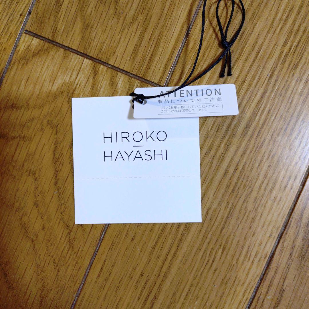 mom　HIROKO HAYASHI 二つ折り財布 ゴールド系　バレリーナ
