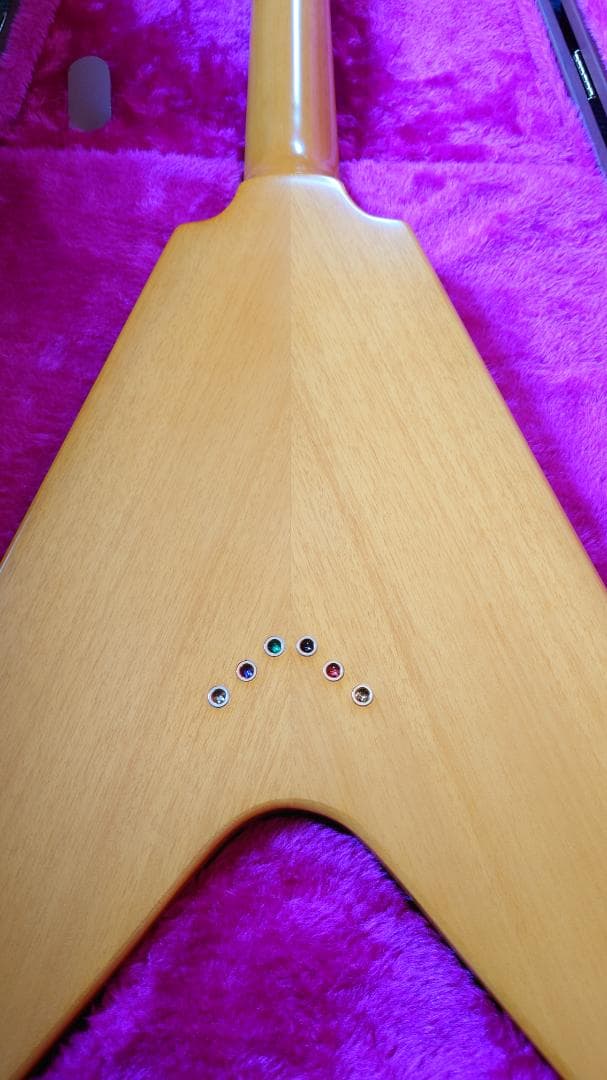 Epiphone ：1958 Korina Flying V