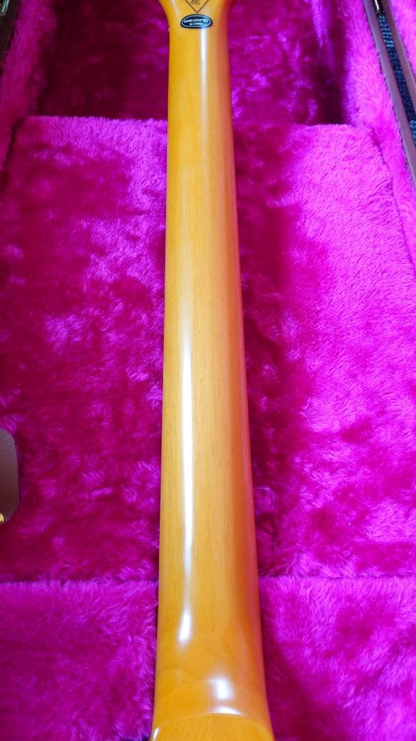 Epiphone ：1958 Korina Flying V
