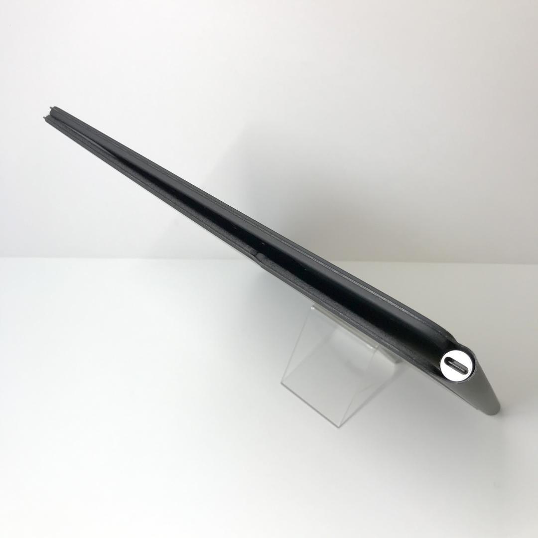 【美品】Apple純正 Magic Keyboard 12.9インチ A2480