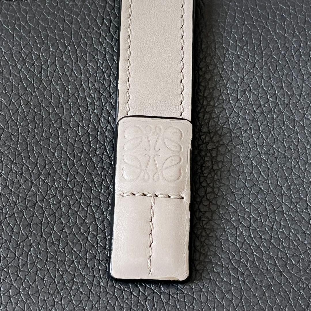 美品✨LOEWEロエベ　バーティカルウォレット　グレー　レザー　アナグラム