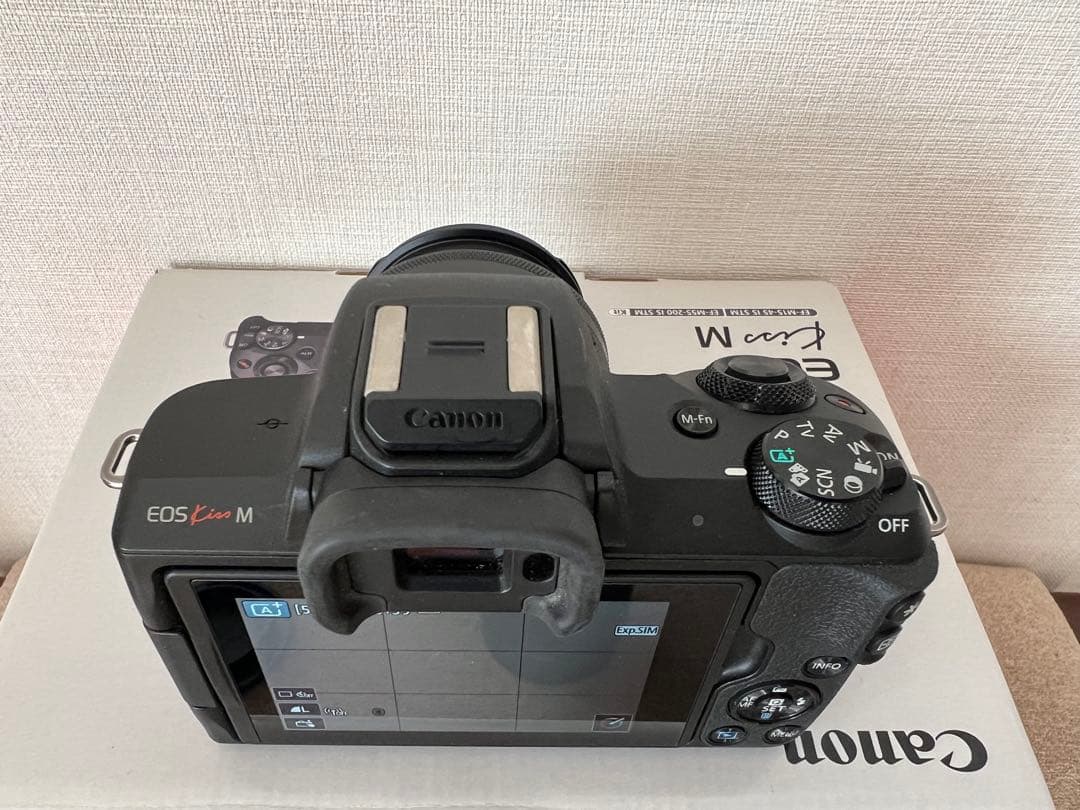 Canon EOS Kiss M ダブルズームキット ブラック【動作確認済】