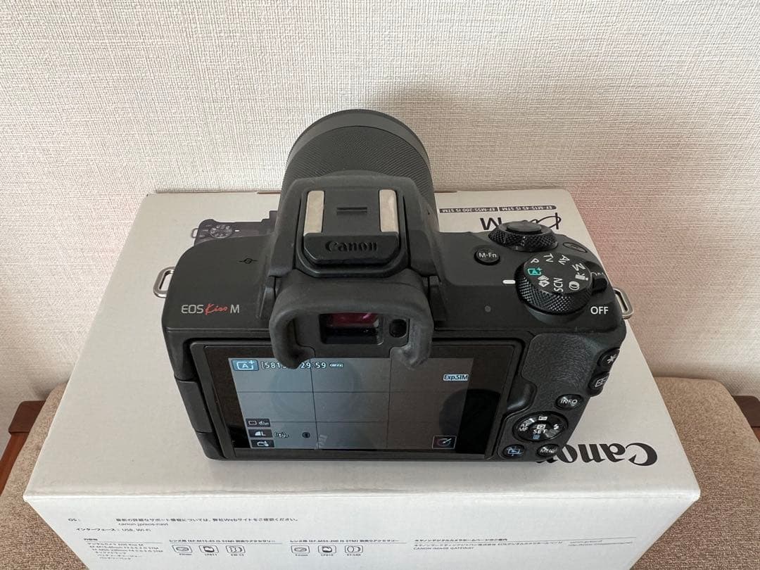 Canon EOS Kiss M ダブルズームキット ブラック【動作確認済】