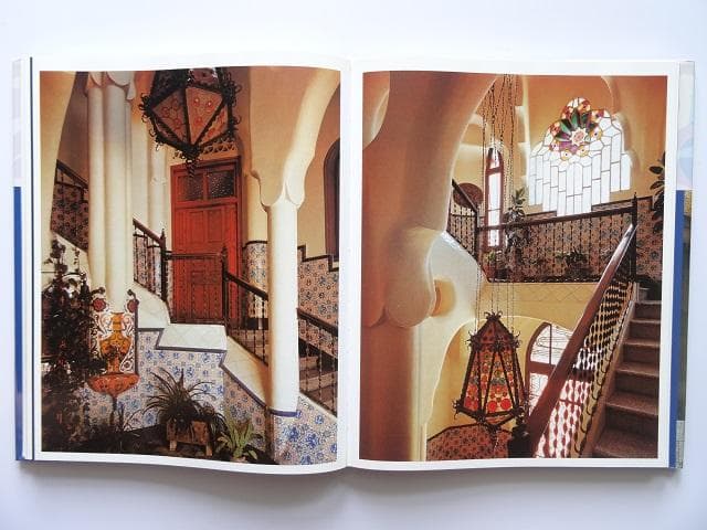 洋書◆ガウディ 建築作品写真集 本 サグラダファミリアほか