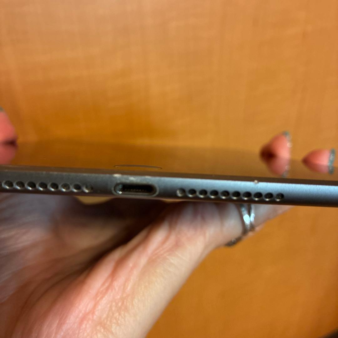 Apple iPad 第5世代　スペースグレー 本体 64 初期化済