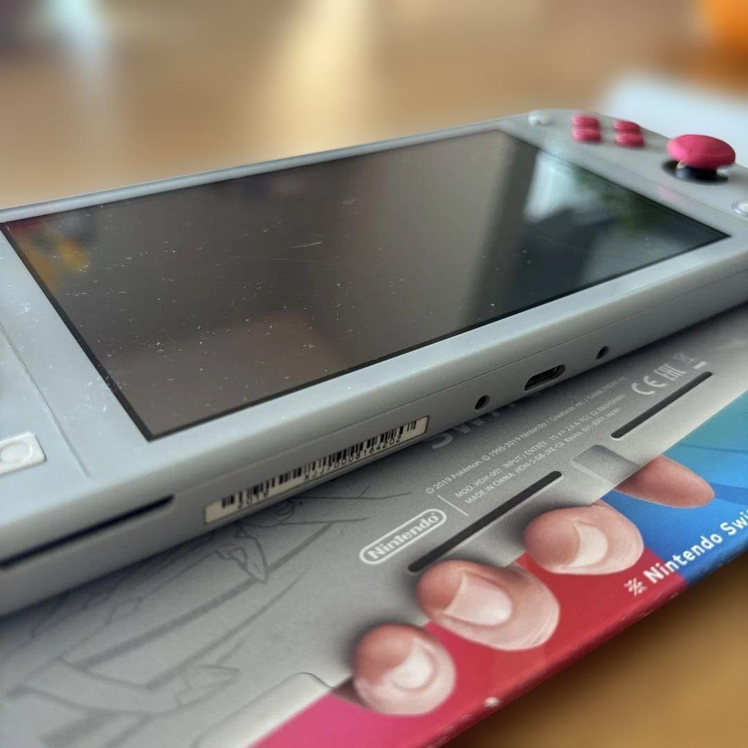 Nintendo Switch Lite 剣盾　スイッチライト