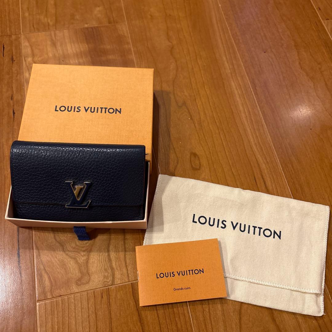 LOUIS VUITTON ポルトフォイユ・カプシーヌ コンパクト