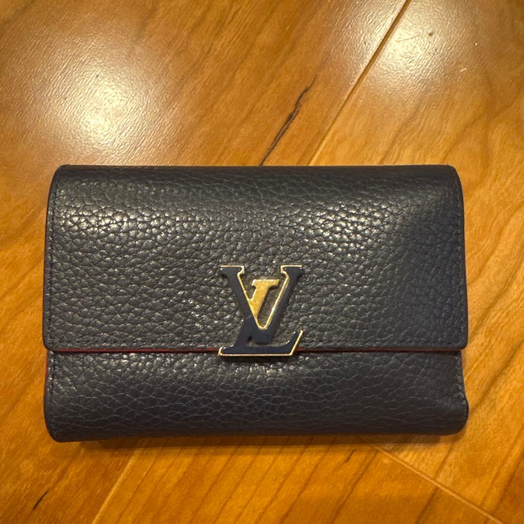 LOUIS VUITTON ポルトフォイユ・カプシーヌ コンパクト