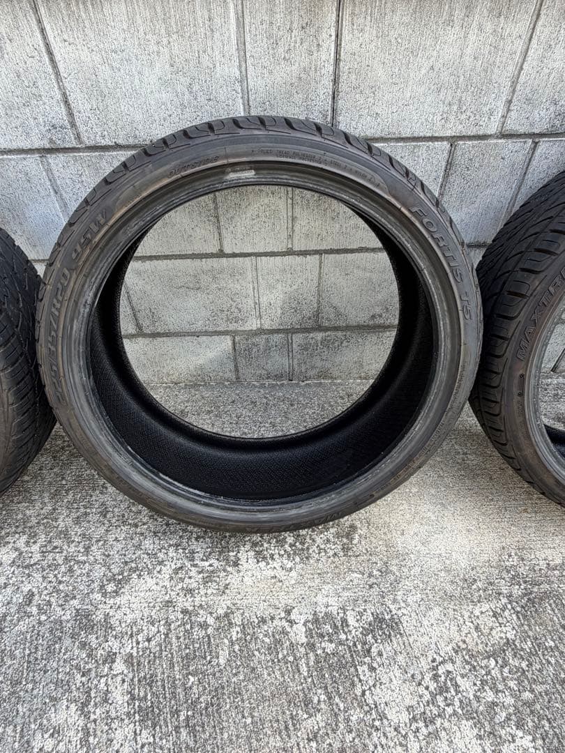バリ山MAXTREX FORTIS T5 225/35ZR20 95W XL