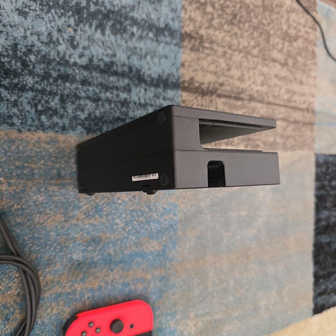 Nintendo Switch 本体 赤と青 Joy-Con 充電ドック付き
