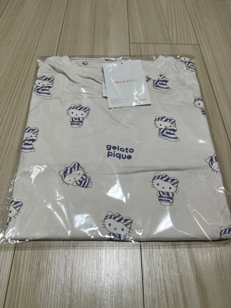 サンリオハウス　ジェラピケ　ハローキティ　総柄ロングTシャツ　オフホワイト