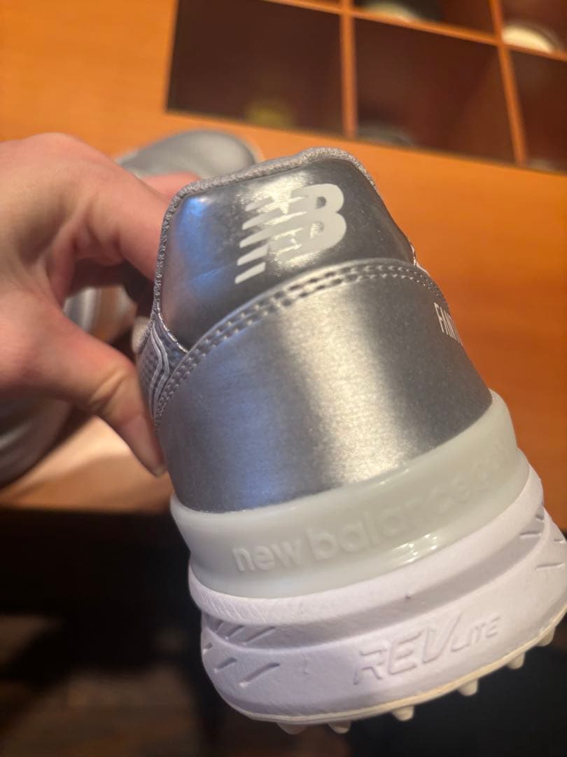 New Balance REVlite シルバー ゴルフシューズ♡♡値下げ