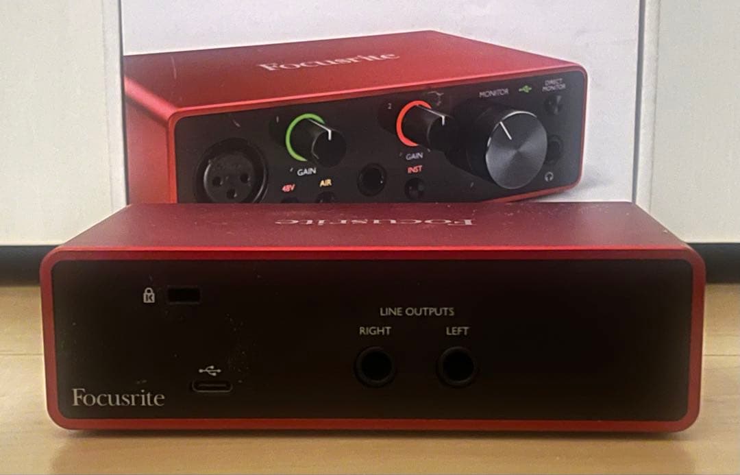 箱付きFOCUSRITE SCARLETT SOLO オーディオインターフェース