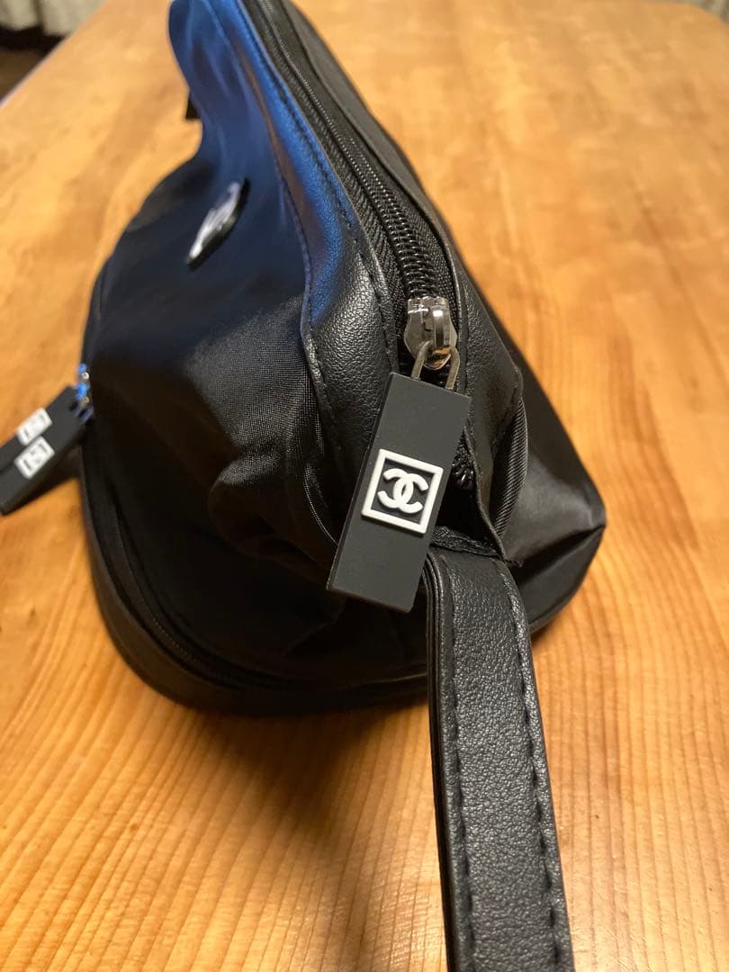 【非売品】CHANEL シャネルブラック ナイロン 大容量ポーチ
