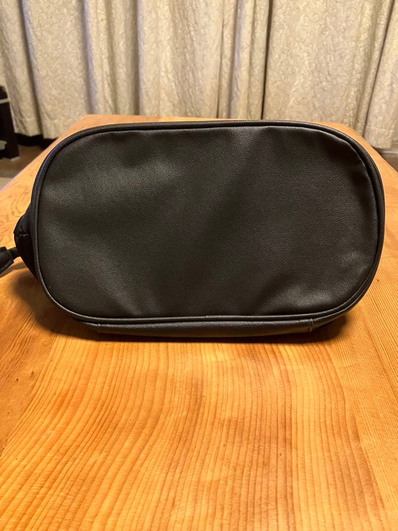 【非売品】CHANEL シャネルブラック ナイロン 大容量ポーチ