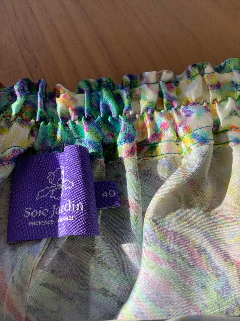 Soie Jardins 100%シルク パジャマ 新品未使用