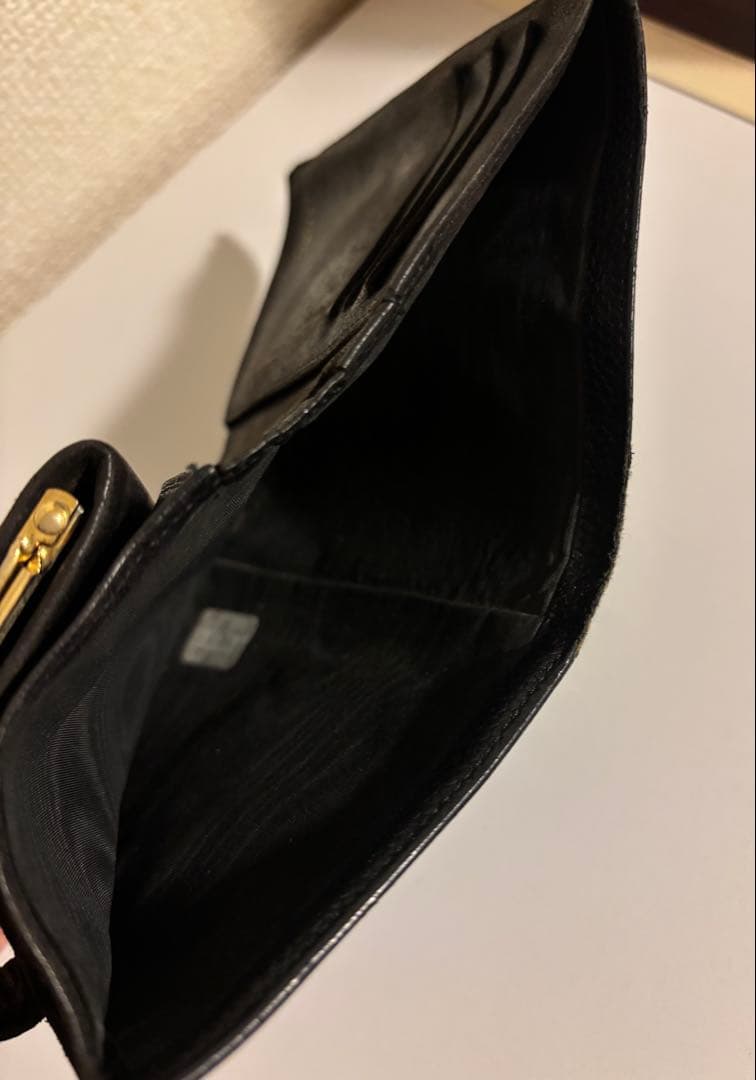 CHANEL シャネル　財布　折り財布　ブラックレザー