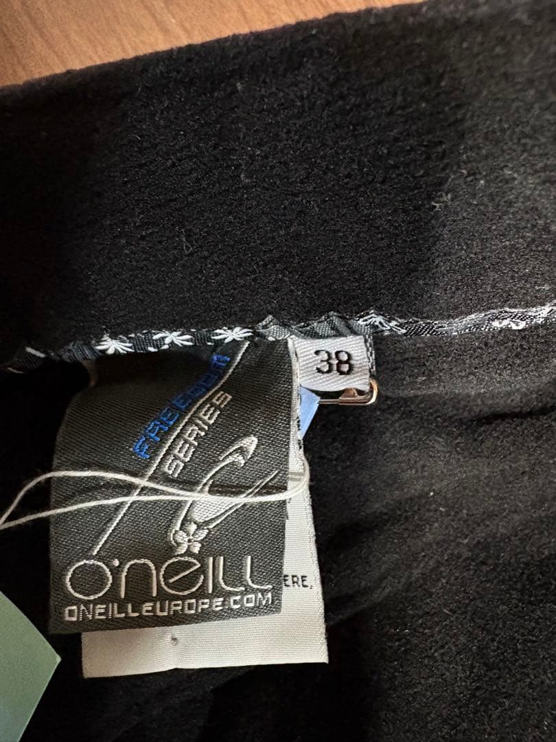 ま*な様 O'NEILL スノーボードウェア パンツ上下セットLサイズ