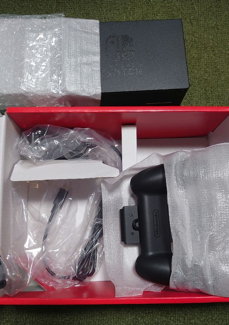 ニンテンドースイッチ本体とコントローラー以外