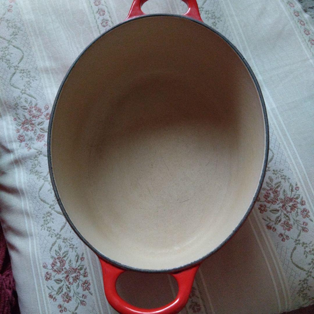 LE CREUSET 両手鍋 レッド 約25cm中古、なかなか無いです。