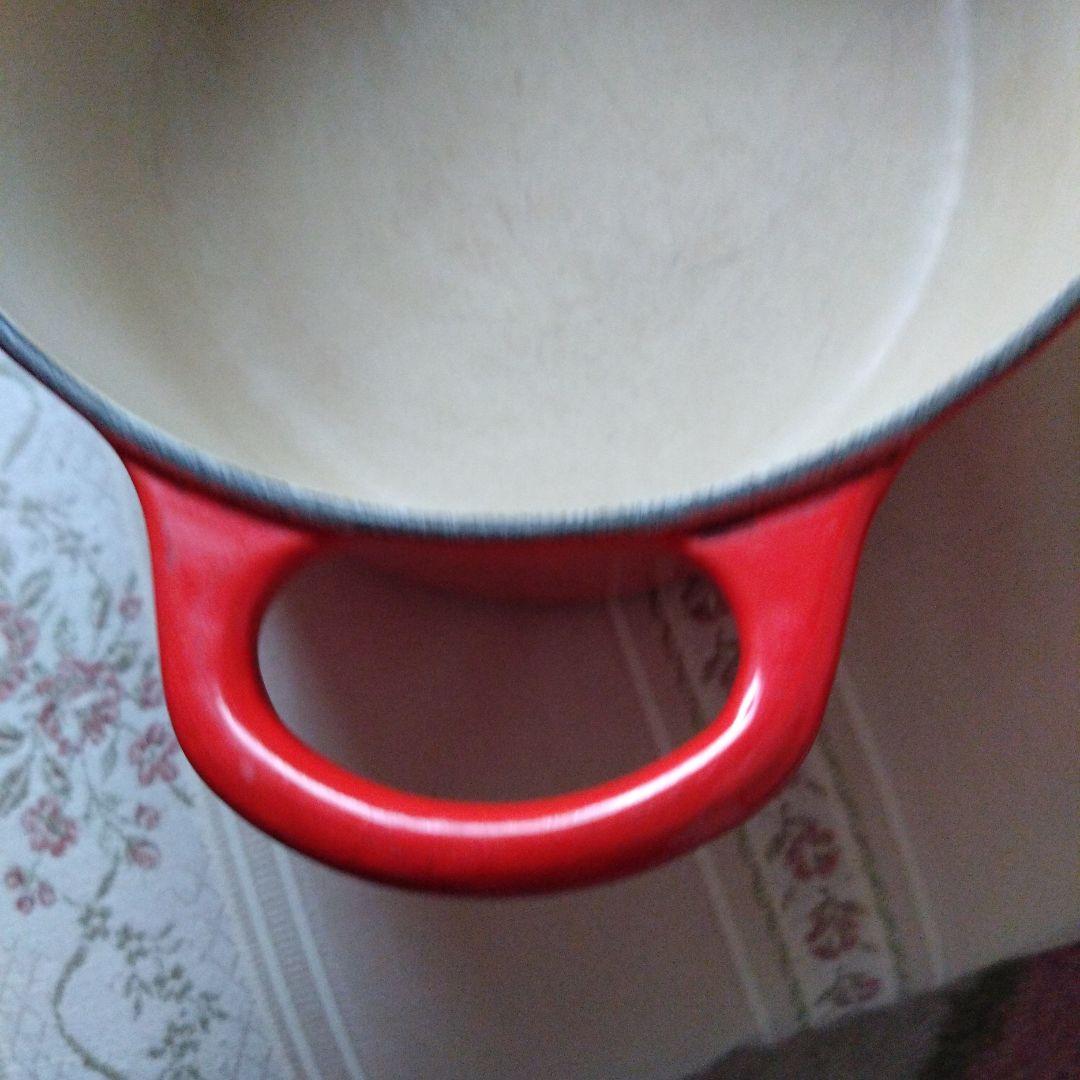 LE CREUSET 両手鍋 レッド 約25cm中古、なかなか無いです。