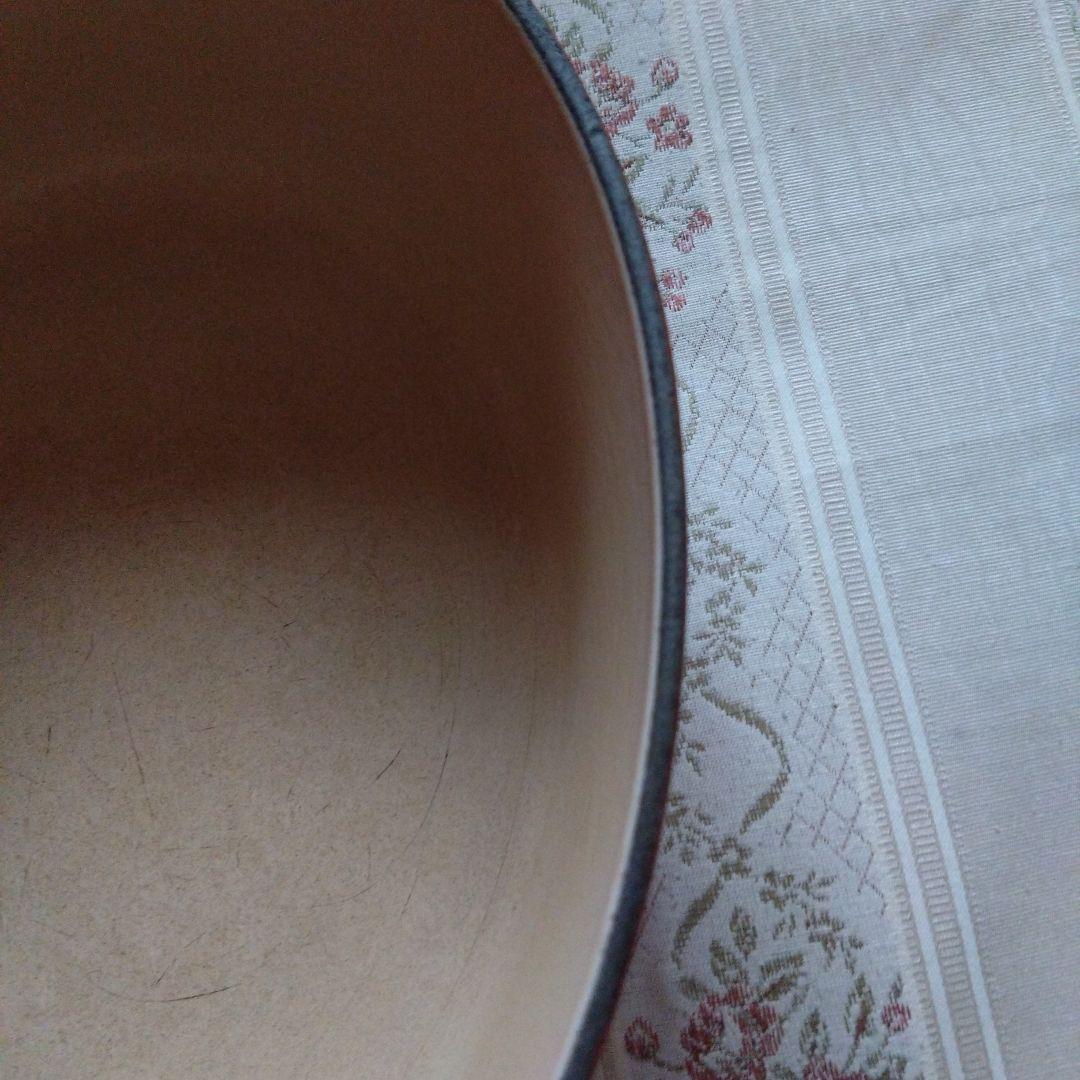 LE CREUSET 両手鍋 レッド 約25cm中古、なかなか無いです。