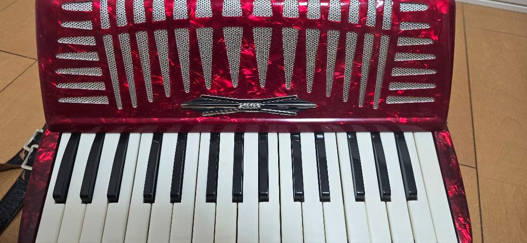 YAMAHA アコーディオン 赤 32鍵 ケース付き