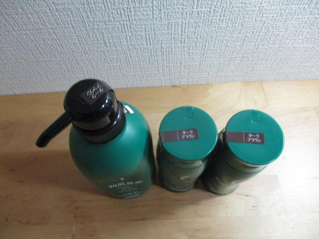 利尻昆布　シャンプー５００ｍｌ＆トリートメント２００ｇ×２ダークブラウン未使用品