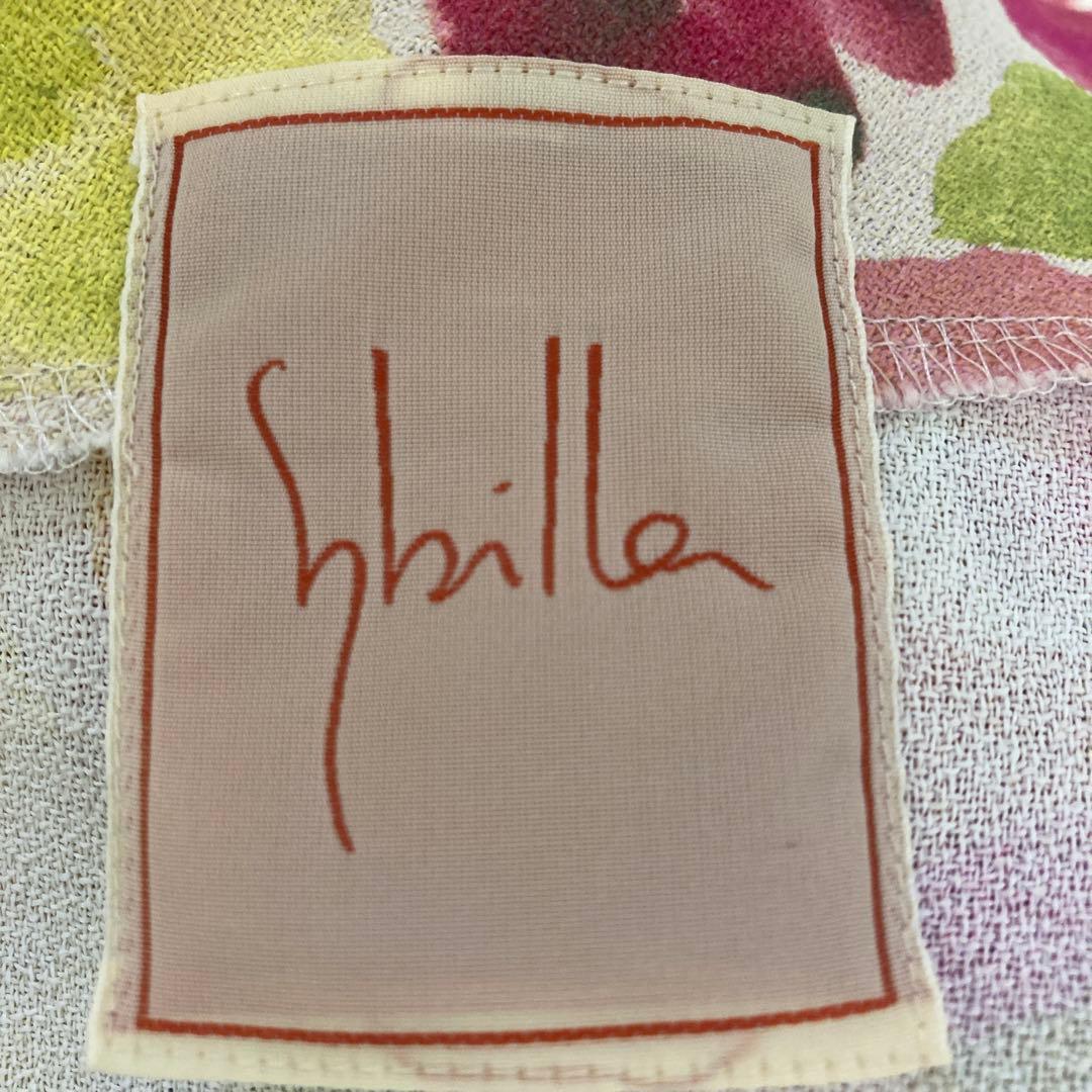 美品　シビラ 花柄ワンピース