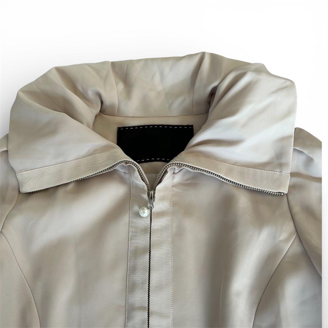 TO BE CHIC トゥービーシック　スプリングコート　ベージュ　フレア　40