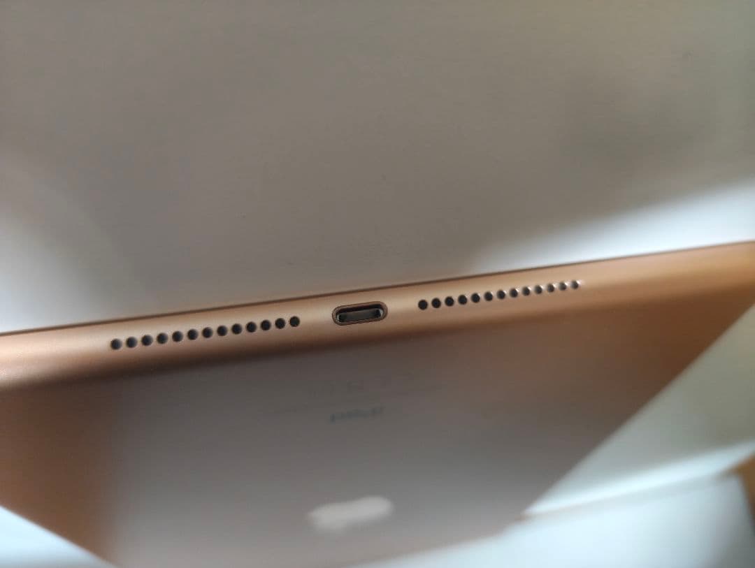 iPad 9.7インチ 第6世代 128GB ジャンク リファービッシュ品