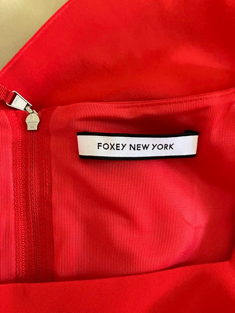 フォクシー　フォクシーニューヨーク　レッド ベルト付き ワンピース