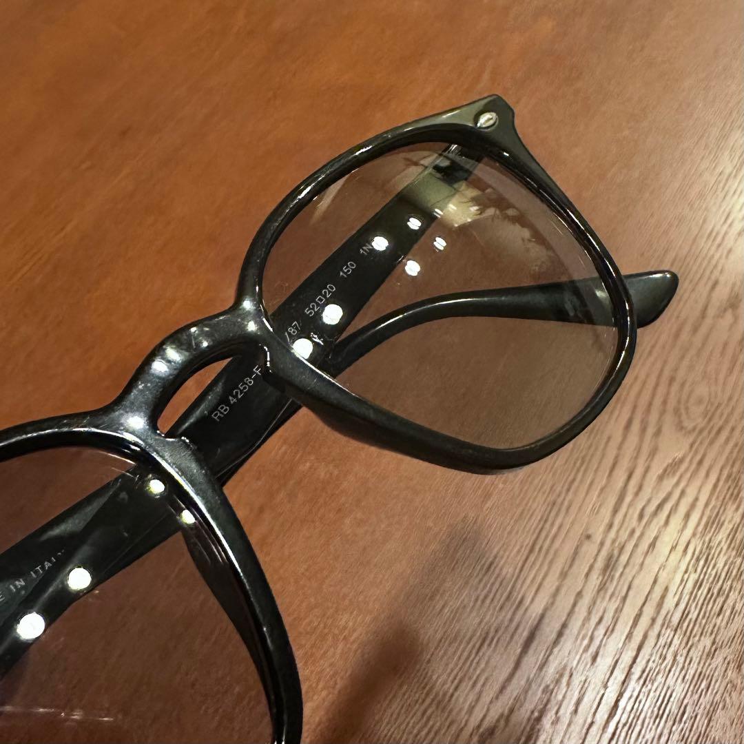 Ray-Ban レイバン RB4258-F サングラス ブラック グレーレンズ
