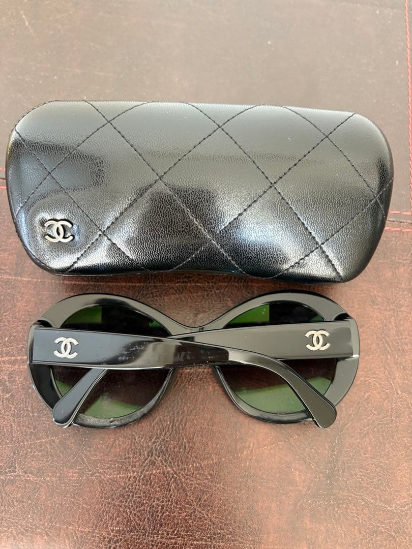 超美品CHANEL ブラック サングラス ケース付き