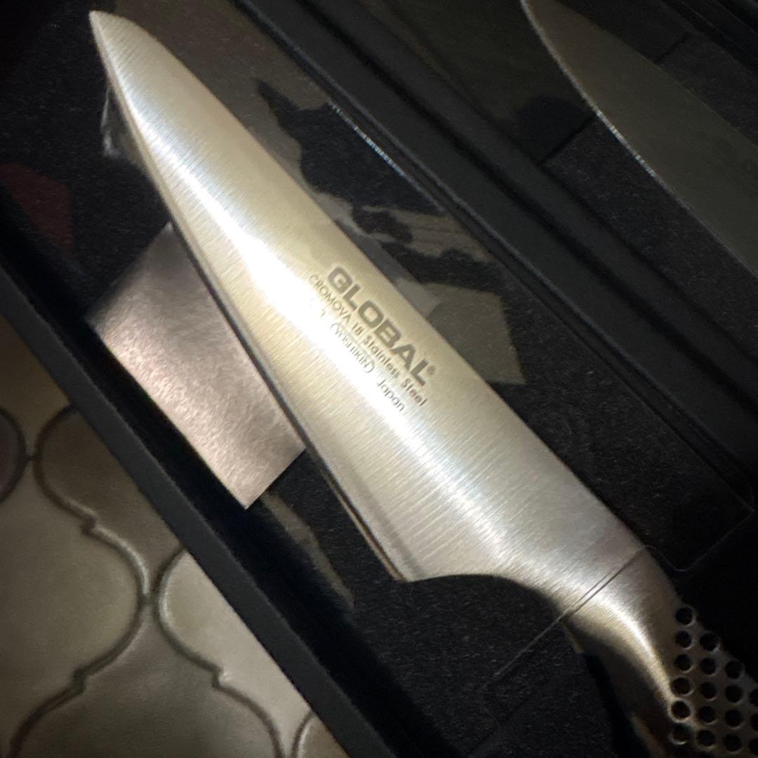 新品の未使用品⭐︎GLOBAL CROMOVA 18 包丁2本セット