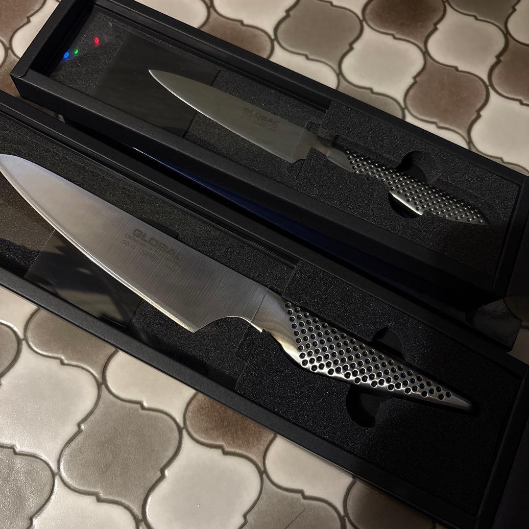 新品の未使用品⭐︎GLOBAL CROMOVA 18 包丁2本セット