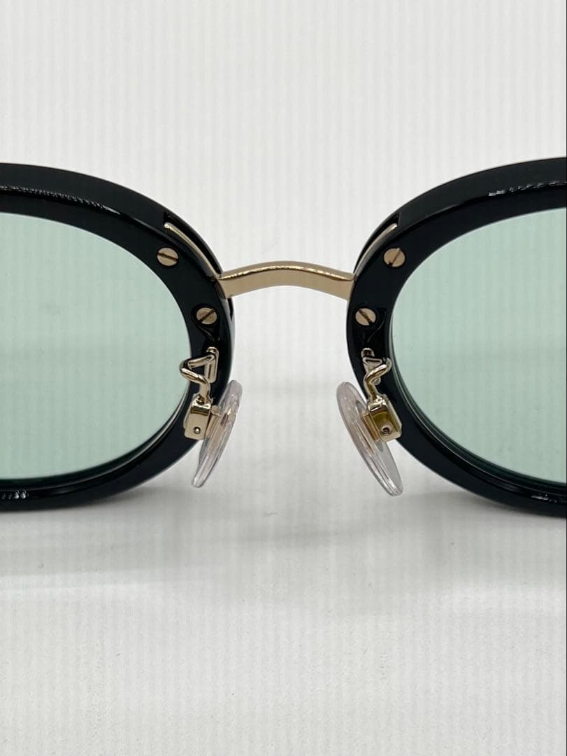 【BURBERRY バーバリーB4398-D型 サングラス 】ブラックロゴ入