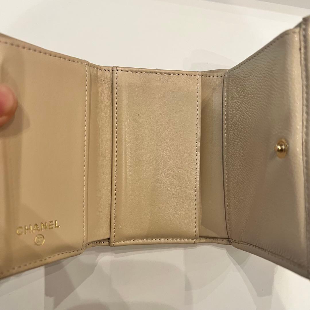 ※週末限定お値下げ※CHANEL ベージュ キルティング 三つ折り財布