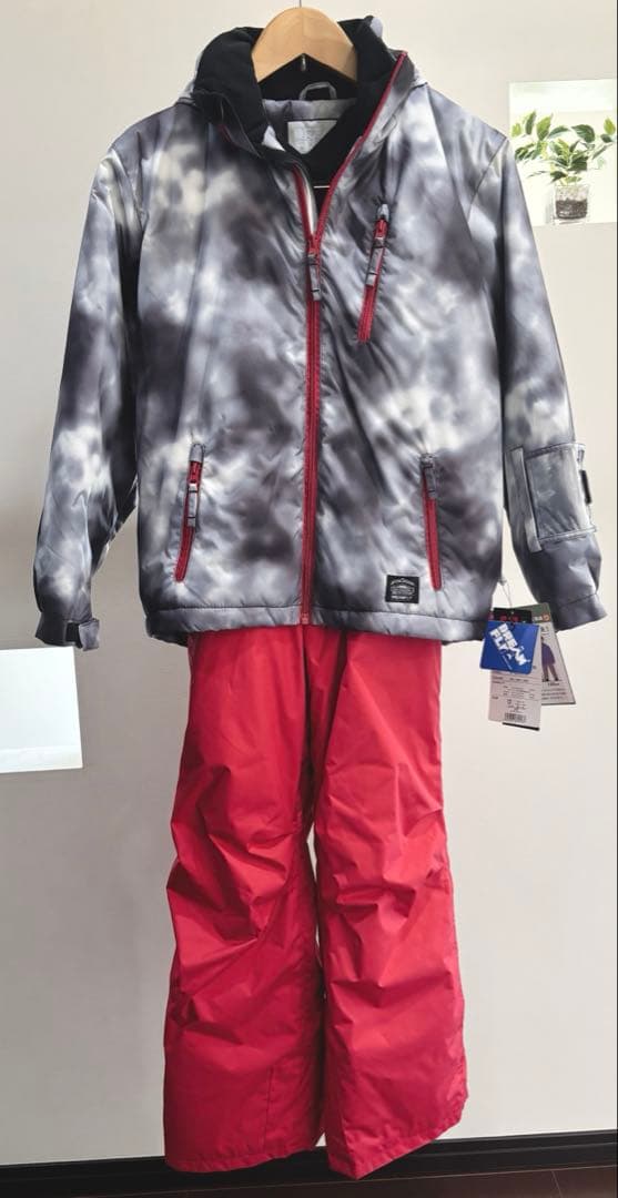 【最安SALE】【DREAM FLY】スノーウェア ウェア 150 新品