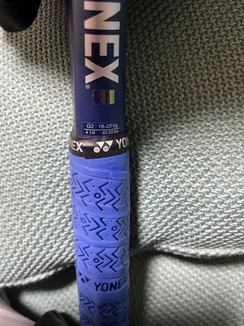 テニスラケット EZONE FEEL
