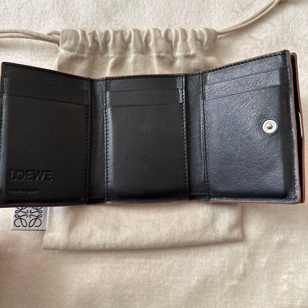 【kako】LOEWE ブラック レザー 三つ折り財布