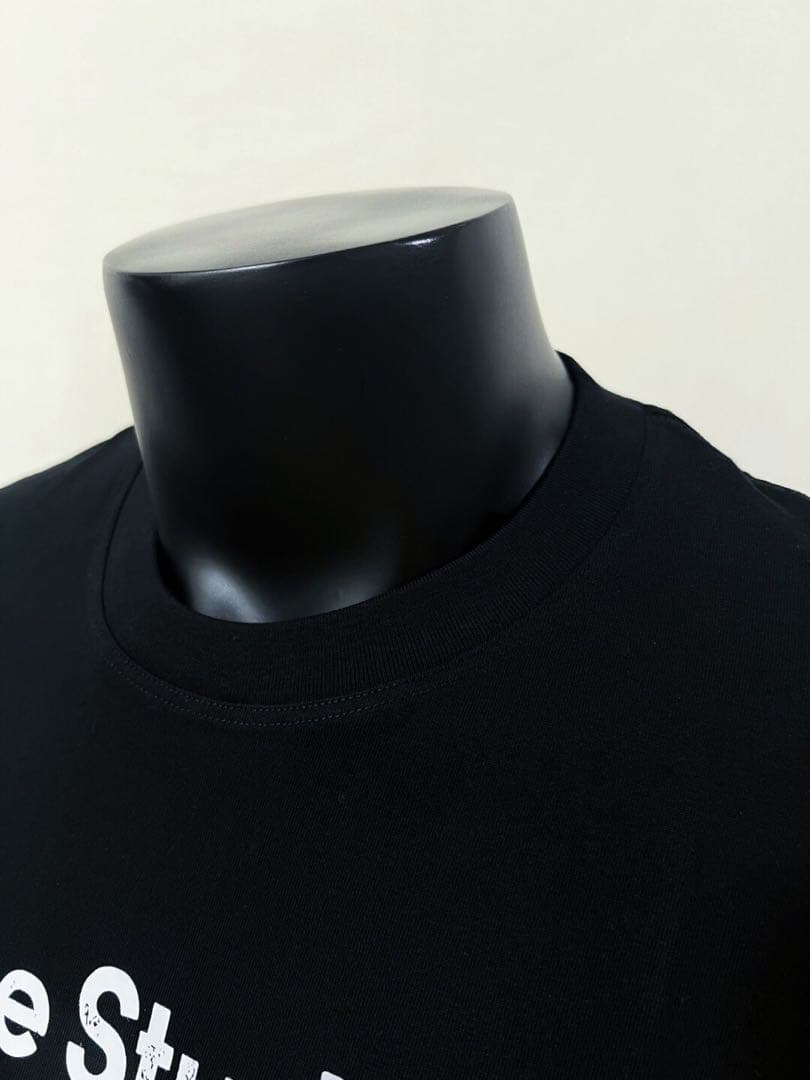 Acne Studios ブラック Tシャツ STOCKHOLM 1996